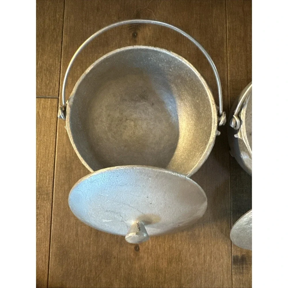 2x Vintage Cast Aluminum Service Ideas‎ Inc. MPLS Minn. Country Kettles W/ Lids.